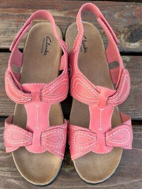 Clarks Bendables Pink Leather Strappy Hook & Loop Sandals US 11 M
